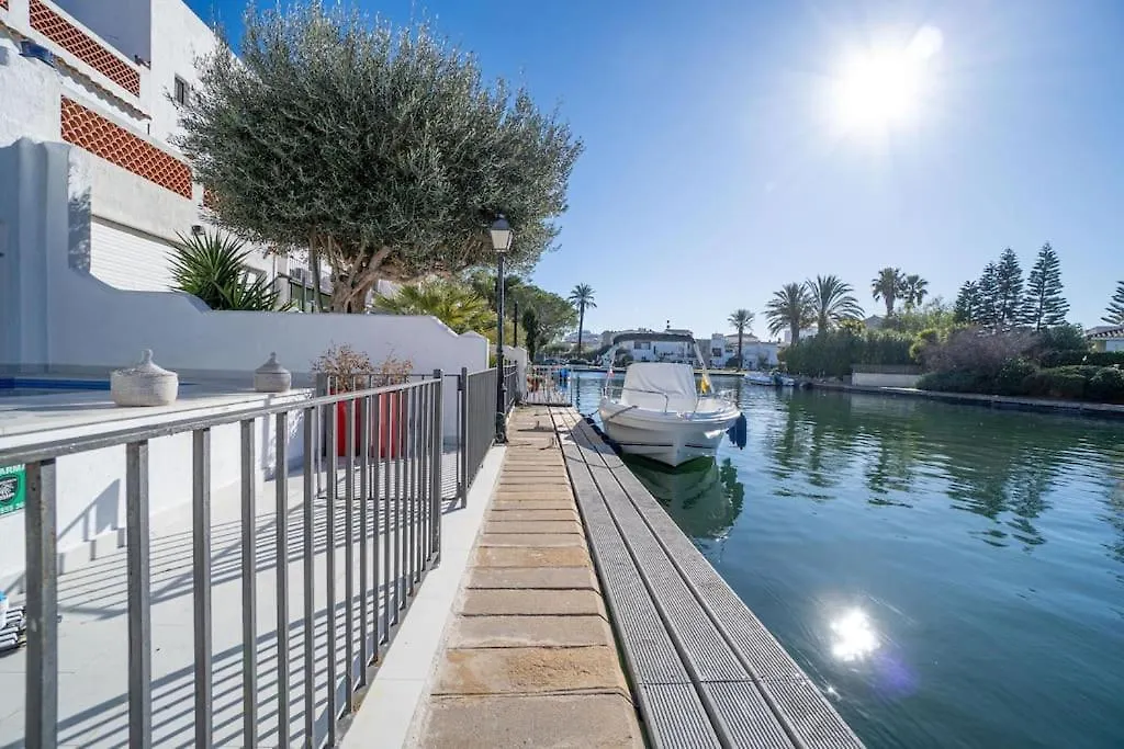 Tatil Evi 2027 Casa De Pescador Con 3 Habitaciones, Piscina Y Amarre By Homeselectspain Empuriabrava