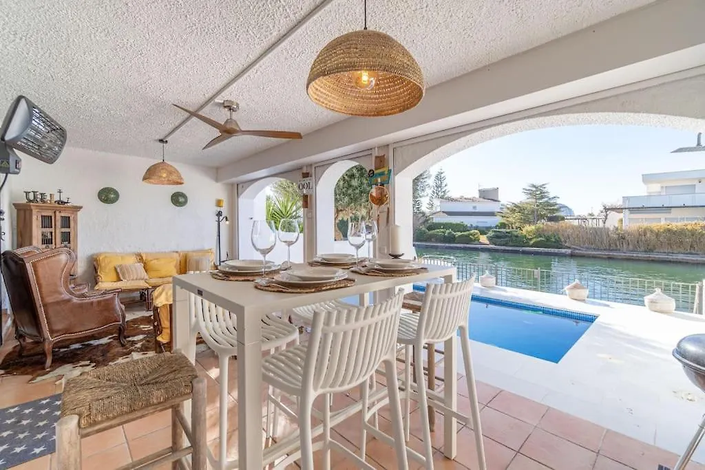 2027 Casa De Pescador Con 3 Habitaciones, Piscina Y Amarre By Homeselectspain Empuriabrava Tatil Evi